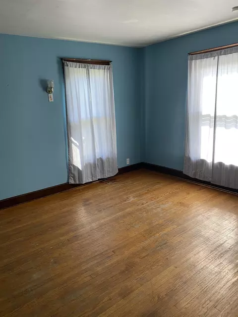 1211 S Maple Ave, Freeport, IL 61032 photo 9