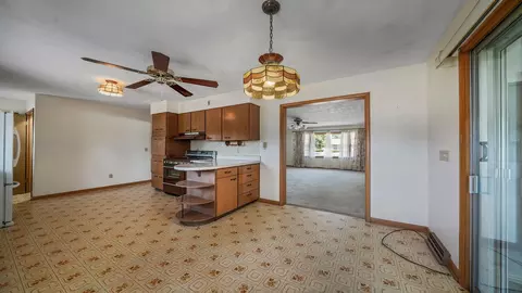130 N Maple Ave, Byron, IL 61010 photo 6