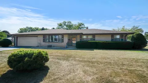 130 N Maple Ave, Byron, IL 61010 photo 1