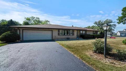 130 N Maple Ave, Byron, IL 61010 photo 28