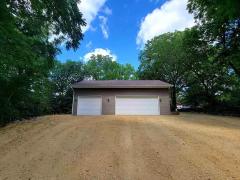 731 E Philhower Rd, Beloit, WI 53511 photo 11