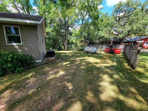 731 E Philhower Rd, Beloit, WI 53511 photo 10
