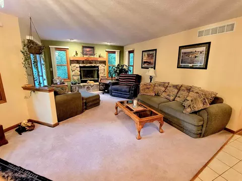 731 E Philhower Rd, Beloit, WI 53511 photo 14