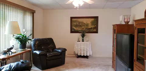 2016 W Laurel St, Freeport, IL 61032 photo 11