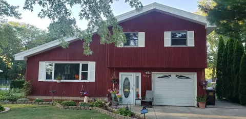 2016 W Laurel St, Freeport, IL 61032 photo 1