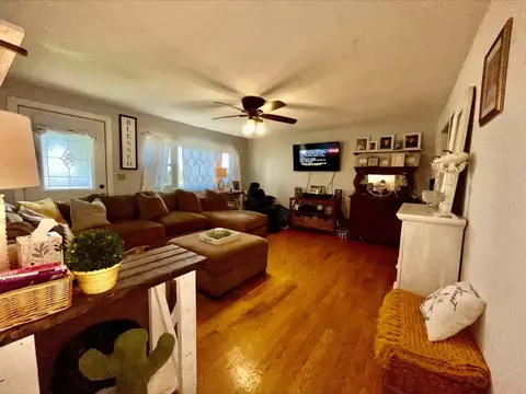 540 Hanabarger St, Lanark, IL 61046 photo 5