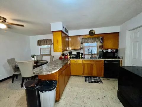 540 Hanabarger St, Lanark, IL 61046 photo 3