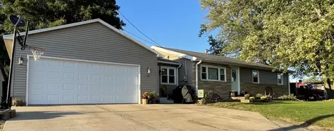 540 Hanabarger St, Lanark, IL 61046 photo 1