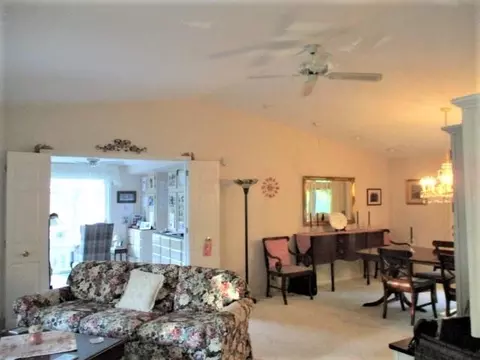 575 Baintree, Lake Summerset, IL 61019 photo 7
