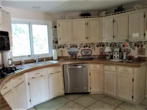 575 Baintree, Lake Summerset, IL 61019 photo 3