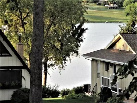 575 Baintree, Lake Summerset, IL 61019 photo 2