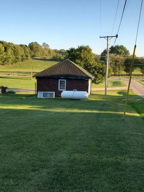 301 E First, Mcconnell, IL 61050 photo 3