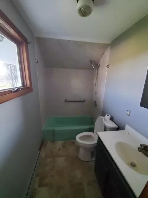 301 E First, Mcconnell, IL 61050 photo 10