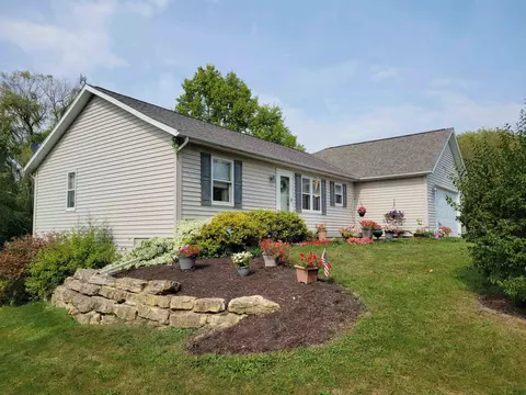8 A107 Independence Dr, Apple River, IL 61001 photo 2