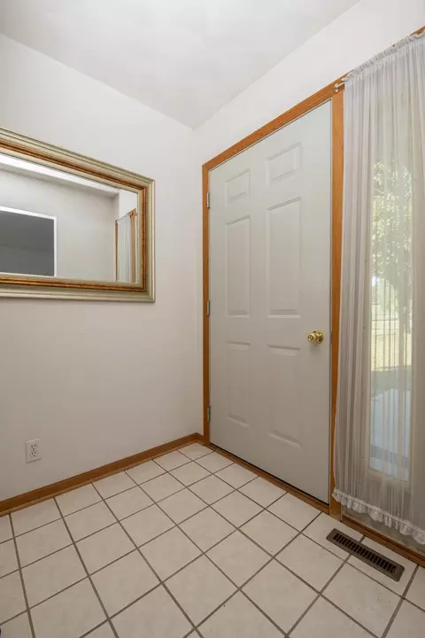 2264 Breckenboro Dr, Lake Summerset, IL 61019 photo 3