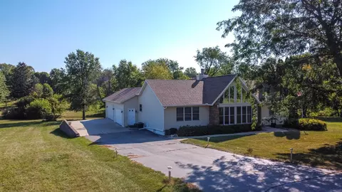 2264 Breckenboro Dr, Lake Summerset, IL 61019 photo 2