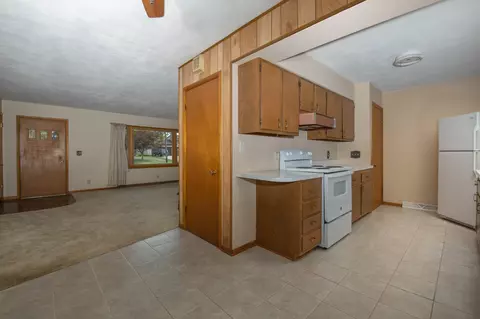 1121 Taylor St, Pecatonica, IL 61063 photo 9