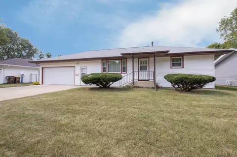 1121 Taylor St, Pecatonica, IL 61063 photo 1