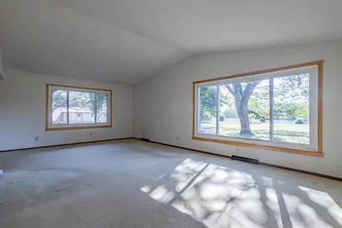 16961 Comly Rd, Pecatonica, IL 61063 photo 6
