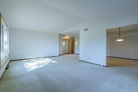 16961 Comly Rd, Pecatonica, IL 61063 photo 7