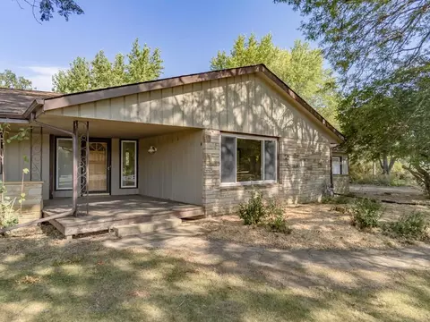 16961 Comly Rd, Pecatonica, IL 61063 photo 3
