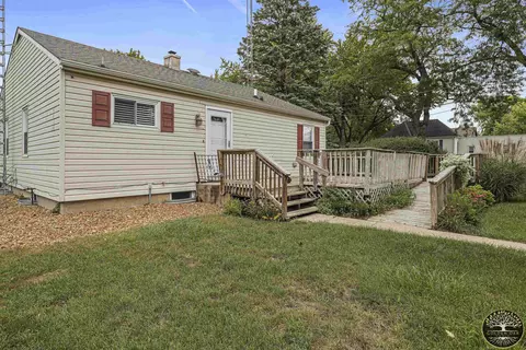 719 E 3rd St, Belvidere, IL 61008 photo 21
