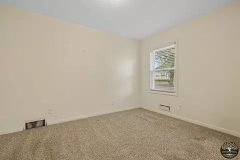 719 E 3rd St, Belvidere, IL 61008 photo 17
