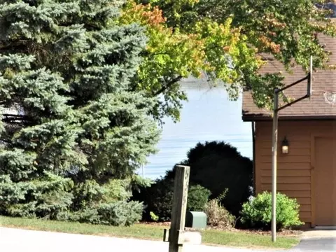 555 Baintree, Lake Summerset, IL 61019 photo 18