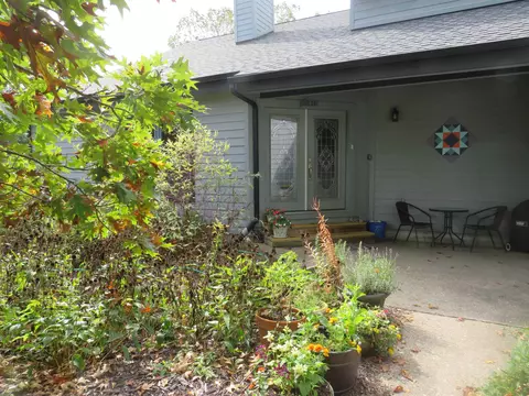 2 Champlain Ct, Galena, IL 61036 photo 4