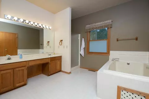 2047 Hillsdown Rd, Lake Summerset, IL 61019 photo 16