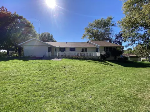 313 Blair Ln, Lanark, IL 61046 photo 5