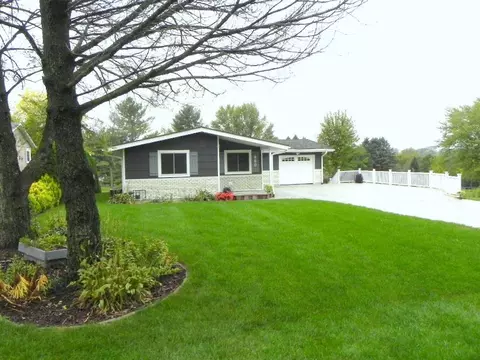 980 Winborne, Lake Summerset, IL 61019 photo 3