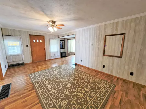 202 E Main St, Winnebago, IL 61088 photo 4