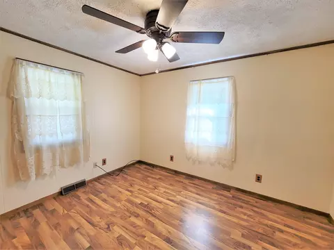 202 E Main St, Winnebago, IL 61088 photo 12