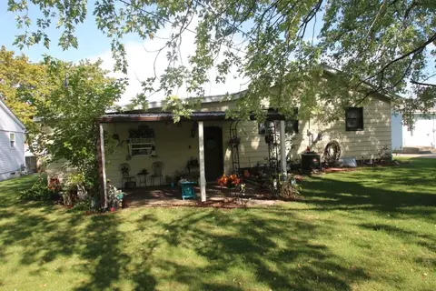 427 E 8th St, Belvidere, IL 61008 photo 15