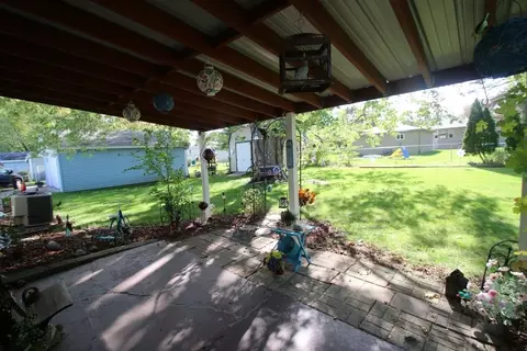 427 E 8th St, Belvidere, IL 61008 photo 13