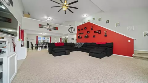390 Red Fox Dr, Davis Junction, IL 61020 photo 4