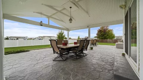 390 Red Fox Dr, Davis Junction, IL 61020 photo 34