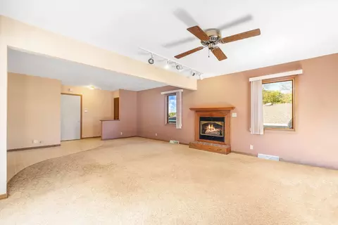 1912 Tomahawk Ct, Freeport, IL 61032 photo 9