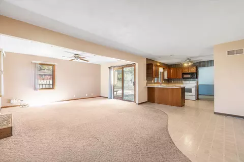 1912 Tomahawk Ct, Freeport, IL 61032 photo 8