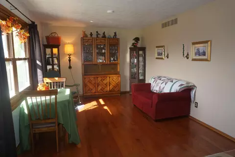 11085 Pheasant Run Ln, Roscoe, IL 61073 photo 5