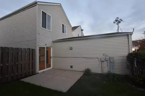 1043 Symphony, Aurora, IL 60504 photo 27