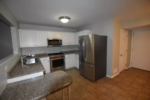 1043 Symphony, Aurora, IL 60504 photo 8