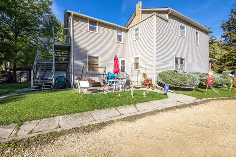 301 E 6th St, Belvidere, IL 61008 photo 3