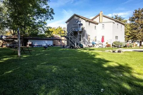 301 E 6th St, Belvidere, IL 61008 photo 5