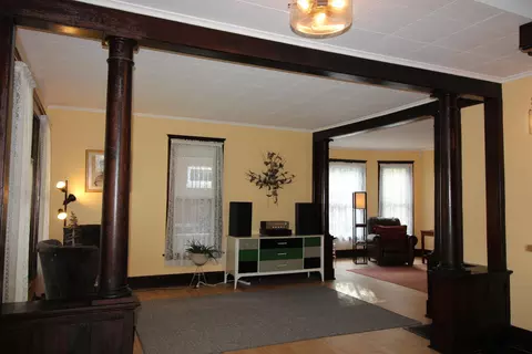 1018 S Maple Ave, Freeport, IL 61032 photo 4
