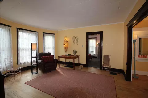 1018 S Maple Ave, Freeport, IL 61032 photo 11