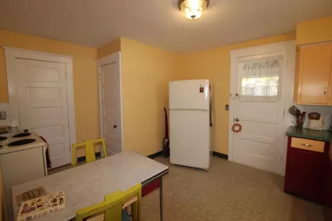 1018 S Maple Ave, Freeport, IL 61032 photo 19