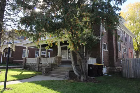 1018 S Maple Ave, Freeport, IL 61032 photo 3