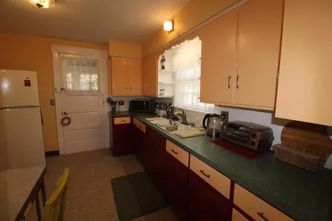 1018 S Maple Ave, Freeport, IL 61032 photo 18